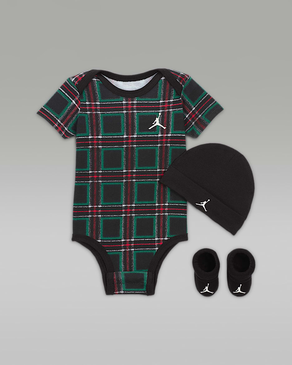 Jordan Brooklyn Essentials Baby 0 9M 3 Piece Boxed Set. Nike FI